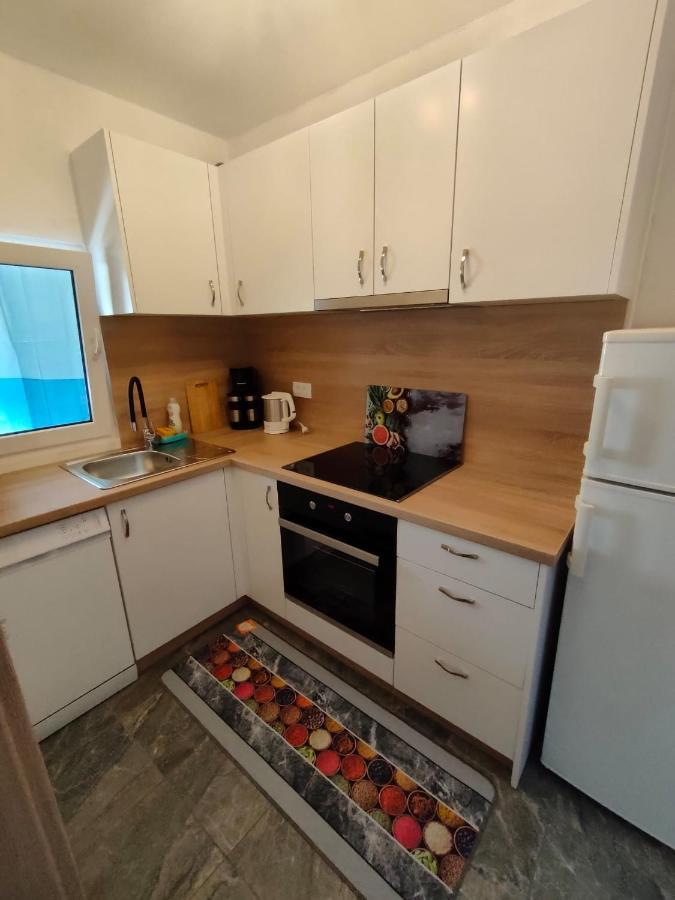 Apartments Ankica Blue Перой Екстериор снимка